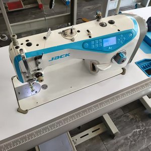 Offerta Speciale Macchina da Cucire Usata Jack A3 Lineare Computerizzata a Un Ago con Rasafilo Automatico per Abbigliamento - Product Image 1