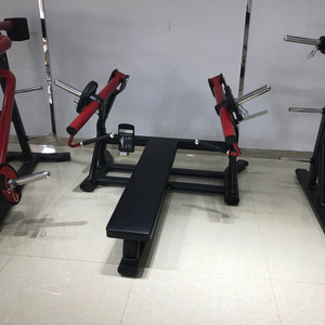 Máquina <span class=keywords><strong>de</strong></span> gimnasio con carga <span class=keywords><strong>de</strong></span> placas para fuerza: Press <span class=keywords><strong>de</strong></span> pecho inclinado Iso-Lateral Horizontal - Product Image 6