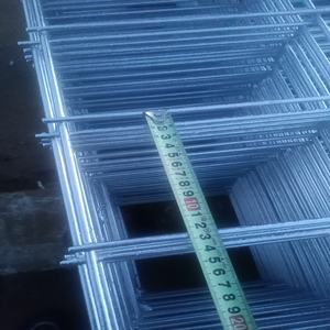 Pannelli di recinzione da giardino in rete metallica saldata in acciaio zincato 4 x 8 piedi con fori quadrati per edifici, gabbie, servizio di taglio personalizzato - Product Image 3