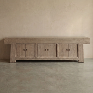 Meuble TV vintage en bois d'orme rustique à trois portes, console multimédia antique, meuble de rangement avec cadre robuste pour salon - Product Image 1