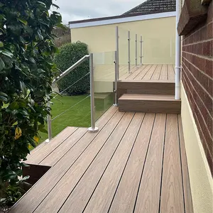 Imperméable pour la natation Wpc Co-Extrusion Decking Wood Plastic Composite Outdoor Flooring