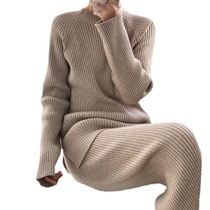 Completo Due Pezzi In Maglia Stile Rétro All'Ingrosso Autunno Inverno 2026, Nuovo Caldo Abbigliamento Invernale Con Maglione Con Spacchi E Pantaloni Ampi A <span class=keywords><strong>Gamba</strong></span> <span class=keywords><strong>Larga</strong></span> - Product Image 5