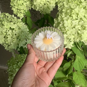 Autocollants personnalisés de qualité supérieure, autocollants floraux personnalisés pour petits pots, bougies créatives avec décorations chics pour la maison - Product Image 1