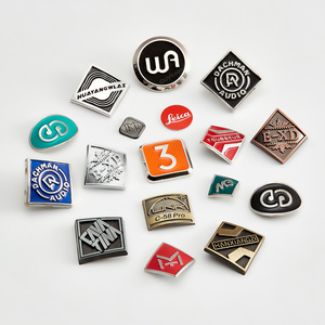 Pabrik kustom mikrofon logo pelat logam paduan seng die casting plating <span class=keywords><strong>arc</strong></span> piring alumina label papan nama - Product Image 1