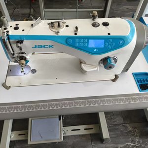 Offerta Speciale Macchina da Cucire Usata Jack A3 Lineare Computerizzata a Un Ago con Rasafilo Automatico per Abbigliamento - Product Image 5