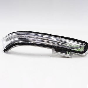 Hyundai IX25 2015-2019 Left Rearview Mirror LED Indicator 87613C9000 Durable Plastic <b>Touch</b> <b>Switch</b> Car Use - Product Image 1