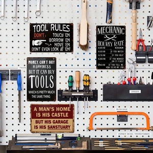 Panneau en métal vintage « Règles des outils » – Décoration murale rétro et amusante sur le tarif horaire du mécanicien pour la décoration <span class=keywords><strong>de</strong></span> la « Man Cave », du garage, <span class=keywords><strong>de</strong></span> l'atelier ou <span class=keywords><strong>de</strong></span> la maison - Product Image 3
