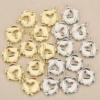 Pendentif Cœur Creux Irrégulier Plaqué Or 13,5*16,5mm pour Bijoux DIY et Accessoires de Collier
