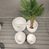 Pot Bunga Beton Minimalis untuk Taman Luar Ruangan, Set Desain Bundar Putih