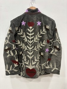 Chaqueta de Terciopelo con Bordado Suzani Indio, Abrigo Boho Suzani, Prenda Exterior Étnica de Lujo, Chaqueta Unisex de Primavera para un Estilo Boho Vintage - Product Image 3