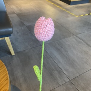 Lindo ramo de tulipanes regordetes, flores tejidas a crochet hechas a mano, producto terminado DIY, regalo creativo de cumpleaños para mejores amigos - Product Image 6