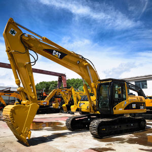 Excavadora usada Caterpillar 325C, de segunda mano, marca original japonesa, excavadora grande de 25 toneladas, excavadora grande con orugas de goma. - Product Image 1