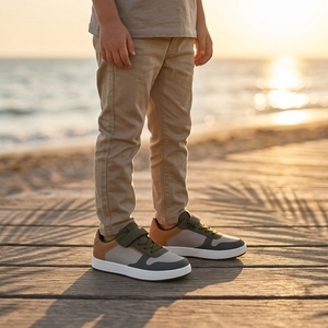 Chaussures de sport et décontractées souples pour enfants en gros – Baskets pour enfants avec tige en PU, semelle intermédiaire et doublure en maille - Product Image 2
