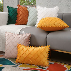 Housse de coussin décorative carrée de luxe pour la maison, style nordique, en velours hollandais doux, polyester uni, pour usage hôtelier, fabriquée en Inde - Product Image 3