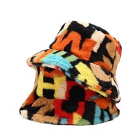 Chapeau Bob Doux et Moelleux à Motifs Floraux et Lettres, Chapeau d'Hiver Chaud en Polaire pour Femme, Style Y2K Streetwear, Idéal pour l'Extérieur et le Quotidien