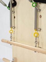 Planche d'exercice Pilates murale de qualité supérieure, cadre en bois d'érable, ressorts de tension durables en acier à haute teneur en carbone, barre de poussée en alliage d'aluminium