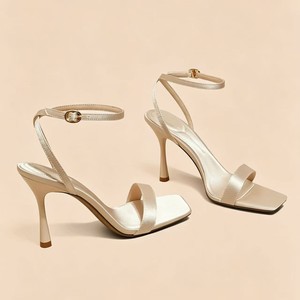 Sandali <span class=keywords><strong>con</strong></span> <span class=keywords><strong>Tacco</strong></span> a Spillo in Raso Crema, Punta Quadrata, Modello Mule Slip-on, <span class=keywords><strong>Scarpe</strong></span> Eleganti - Product Image 1