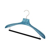 Cintres en bois de haute qualité, cintres à vêtements en plastique, cintres en bois personnalisés
