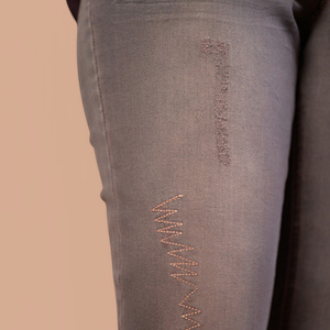 Jeans Zic Zac pour femmes, taille haute, extensibles, décontractés, coupe slim, mode pour tous les jours, style moderne pour femmes - Product Image 2