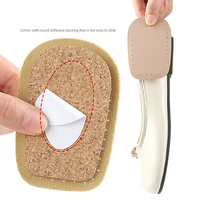Vente en gros de coussinets de talon autocollants en liège confortable et en cuir PU, absorbant les chocs et soulageant la douleur au talon, pour chaussures