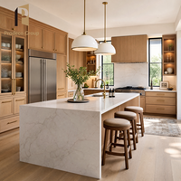 Meubles de cuisine modernes en panneaux de mélamine, texture bois, pour projet personnalisé de villa entière