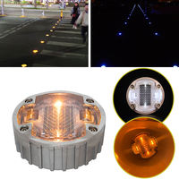 Borne de signalisation routière solaire à LED clignotante en aluminium CE IP68 avec yeux de chat intégrés, réflecteur prismatique haute intensité, capacité de charge >40T