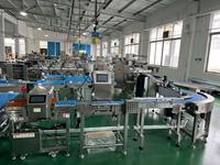 Ligne de production de film plastique automatique à grande vitesse contrôlée par PLC personnalisée Ruipuhua pour biscuits, craquelins, tartes, gâteaux, gaufres