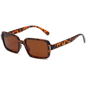 Lunettes de soleil polarisées populaires au design personnalisé, petites lunettes carrées pour hommes et femmes, idéales pour la conduite et la plage, vente en gros - Product Image 2