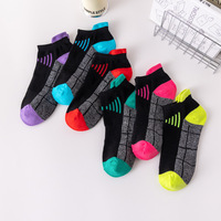Chaussettes de sport d'équipage minces d'été transfrontalières femmes hommes Logo de corps noir course en plein air cyclisme basket-ball en gros