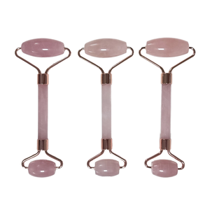 Rodillo de cuarzo rosa Productos para el cuidado facial Rodillo facial de cuarzo rosa - Product Image 1