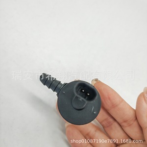 ถังคาร์บอนเมอร์เซเดส-เบนซ์ ซีแอลเอ-คลาส รุ่น A0009975012 สำหรับเปลี่ยนซ่อมชิ้นส่วนระบบเชื้อเพลิง - Product Image 1