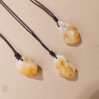 En gros Naturel Brésilien Citrine Pendentif Collier Cristal Pierre Brute Citrine Pierre Pendentif pour Bijoux Cadeau