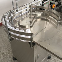 Ligne de production entièrement automatique de remplissage, bouchage et étiquetage de liquides par piston pour huile comestible, sauce, jus, produits chimiques quotidiens et détergents