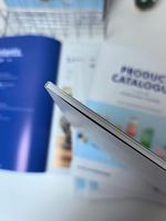 Impression de dépliants, catalogues, magazines, brochures, livrets, manuels d'instructions et flyers avec logo personnalisé