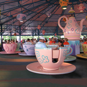 Manèges d'amusement de tour de tasse de café à vendre équipement attrayant de terrain de jeu de carnaval pour des parcs d'attractions - Product Image 1