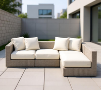 Ensemble de canapé et table basse d'extérieur contemporain en rotin PE pour patio, jardin, balcon, terrasse, ou lit de repos