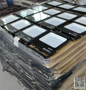 7 năm bảo hành ngoài trời dẫn nhẹ Lũ lụt 3cct 3 watt multilple CCT hoàng hôn đến bình minh 50W 100W 200W Đèn pha dự án chiếu sáng ngoài trời - Product Image 4