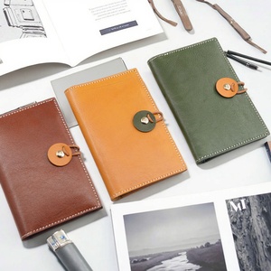 Porta Pasaportes de Cuero Genuino Personalizable Boshiho, con Espacios para Sublimación de Logotipo, Resistente al Agua, Espacios Editables para - Product Image 3