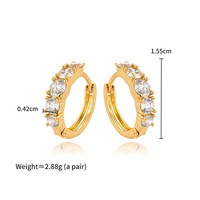 Fabrikantvoorraad Premium Gepersonaliseerde Valentijnsdag Prom Huidvriendelijke Lichtgevende Ronde Zirkoon Gouden Oorring