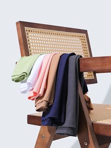 Fabricantes de ropa Custom Summer New Arrivals 210 Gramos Minimalista Color sólido Cuello redondo Camiseta de manga corta para hombres - Product Image 2