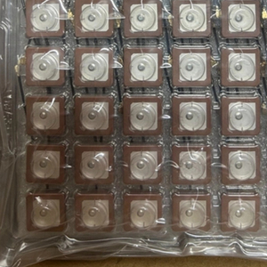 Tùy chỉnh kích thước khác nhau antenne L1 L2 L5 Nội Bộ Ăng ten gốm gnss <span class=keywords><strong>GPS</strong></span> hoạt động thụ động vá <span class=keywords><strong>GPS</strong></span> Ăng-ten - Product Image 4