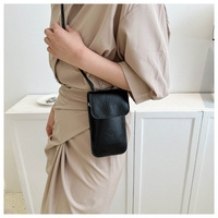 Sac à bandoulière mini pour femme en cuir PU souple avec rabat, style mode