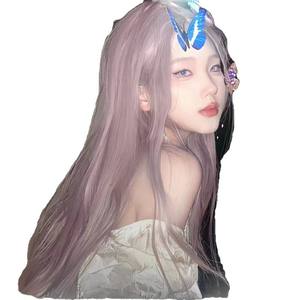 Peluca de Cabello Largo y Liso Gris Púrpura de Marcas Nacionales, 130% de Densidad, Línea de Cabello Natural con Flequillo Lateral DM421 - Product Image 3