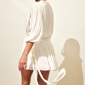 Vestido Mini de Gasa Blanco para Mujer con Volantes, Cuello en V, Lazo, Manga 3/4 Abullonada, Cintura Fruncida, Lazo Decorativo, Estilo Fluido para Vacaciones, Vestido Personalizado para Dama - Product Image 4