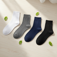 Maßgefertigte Atmungsaktive Nahtlose Geruchshemmende Weiche Dünne Sommer Business Casual Crew Bambusfaser Anzugsocken für Herren und Damen