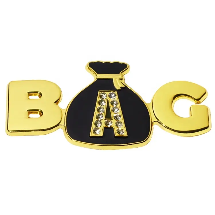 זהב ציפוי שקיות תווית אמייל לוגו מותאם אישית עיצוב חקוק מכתב מותג שם חודים צלחת תגים עבור גברים כובעים
