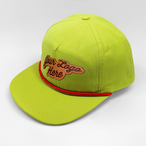 Gorra de béisbol deportiva OEM ODM personalizada con parche de cuero bordado con logo, visera plana, corona alta, lisa, de 5 paneles, snapback, 256 Rope Hats - Product Image 1