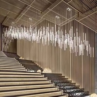 Grand lustre LED vertical moderne à plusieurs lumières pour hall d'hôtel, villa, escalier, plafond haut, projet d'aménagement intérieur