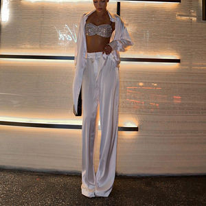 Completo Donna Autunno 2025: Top Corto Allacciato in Raso Bianco e <span class=keywords><strong>Pantaloni</strong></span>, Set Due Pezzi alla Moda - Product Image 1