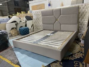 Letto Matrimoniale Italiano di Lusso in Legno Massello con Ampio Schermo per Camera da Letto Principale, Design Moderno, Capacità per <span class=keywords><strong>Due</strong></span> Persone, Arredamento per la Casa - Product Image 2